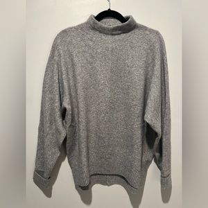 Loft Women’s Grey Sweater - Large